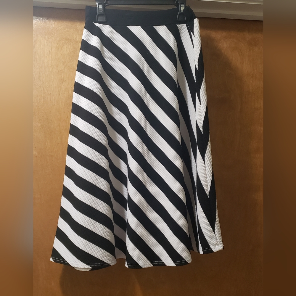 Tiffany & Gray Black and White Striped Skirt